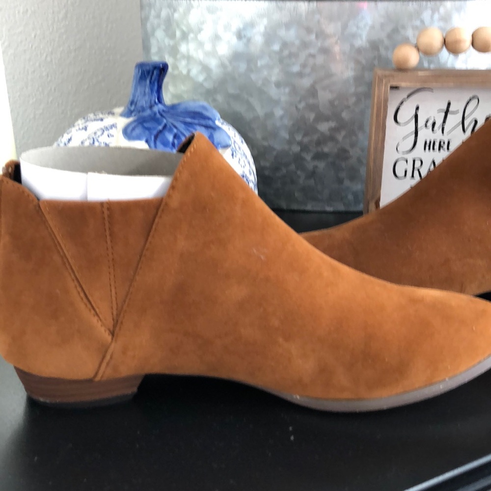 Tan booties - Picture 2 of 7
